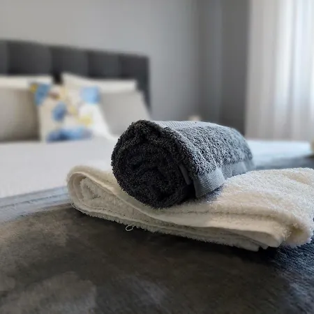 Casa Da Alegria - Acolhedor No Centro De * Olhão