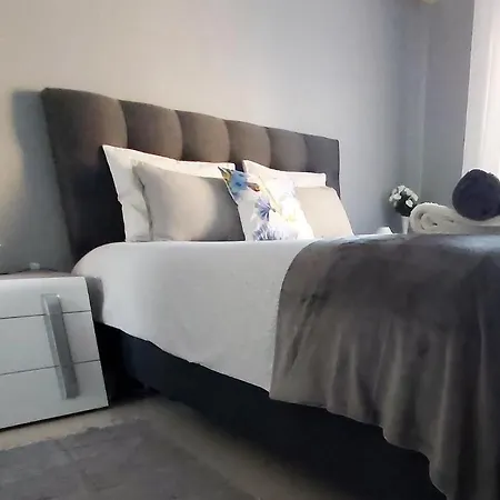 Casa Da Alegria - Acolhedor No Centro De Apartamento